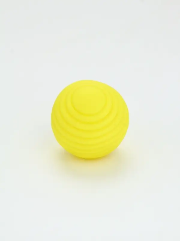Игрушка пищащая Игрушка пищащая "Мячик, горизонтальные полоски", 5,5 см желтая