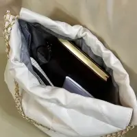 Сумка - мешок женская без застёжки, 35&times;7&times;33 см, со стёжкой, белая