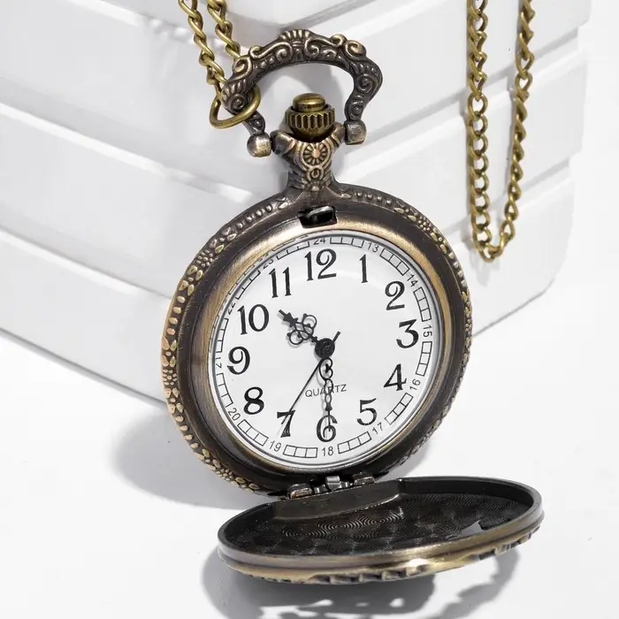 Часы карманные &laquo;Поезд&raquo;, кварцевые, цепочка l-40 см, d=4.5 см