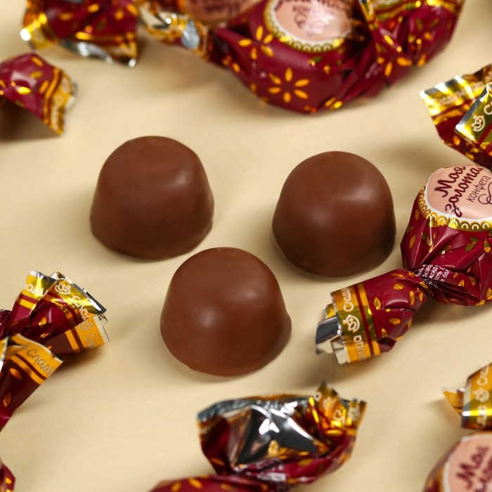 Конфеты шоколадные &laquo;Самой прекрасной&raquo; в коробке с бантом, 200 г.