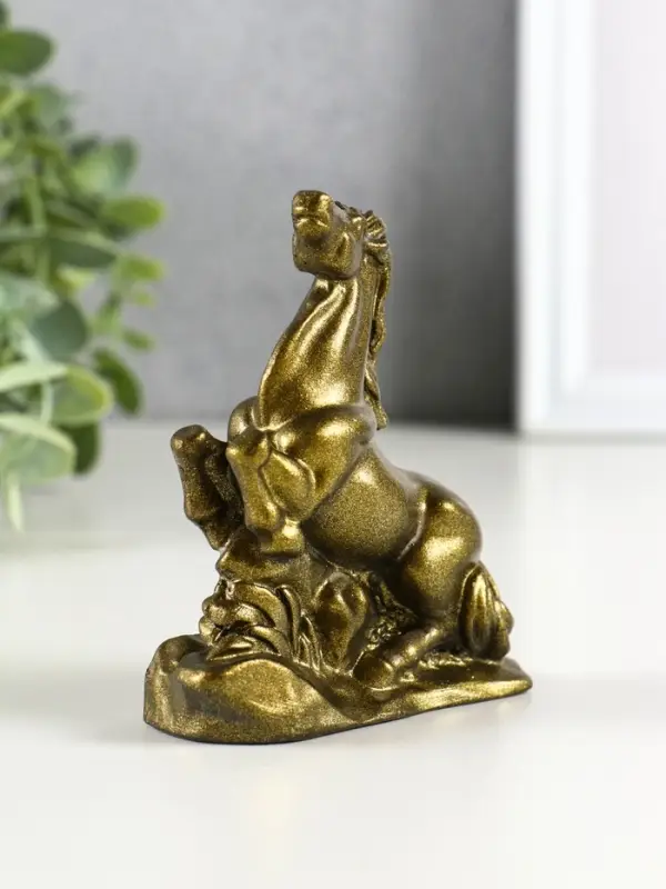 Фигура гипс Фигура гипс "Конь на дыбах", высота 10 см, латунь