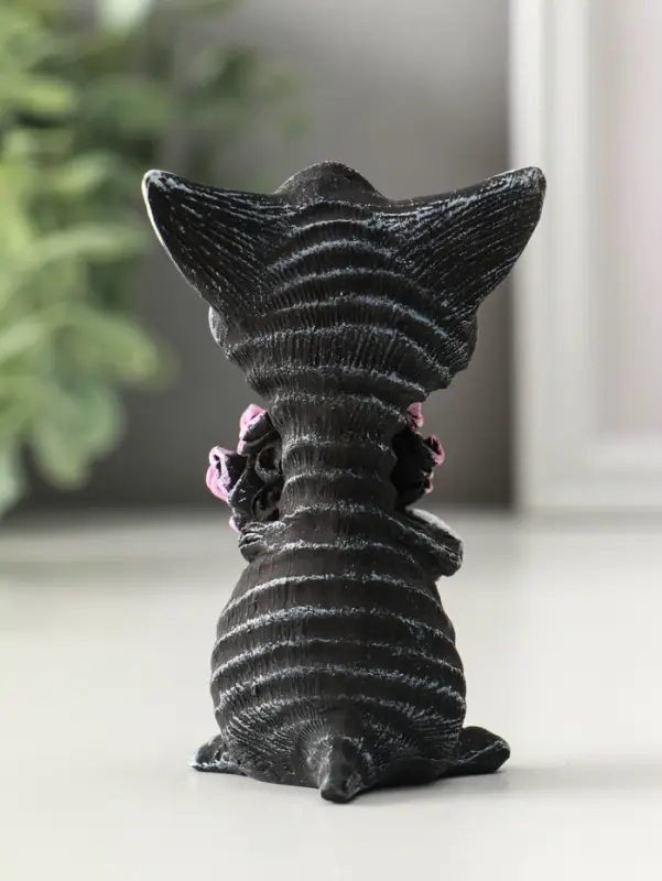 Фигура Фигура "Кот с цветами" 8 см