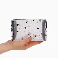 Косметичка дор Сердца, сетка 18*7,5*10, отд на молнии, белый Косметичка дор Сердца, сетка 18*7,5*10, отд на молнии, белый