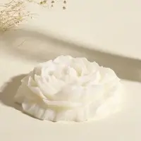 Свеча интерьерная "Бутон пиона" белая 16х14х4 см Свеча интерьерная "Бутон пиона" белая 16х14х4 см