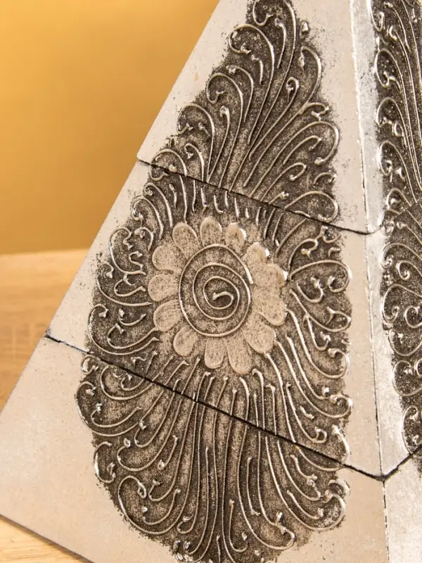 Шкатулка  Шкатулка "Пиамидка" 21х21х31 см, МДФ, цв. серебро