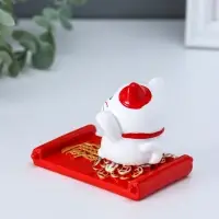 Сувенир полистоун подставка под телефон "Манэки-нэко с пожеланием" 5,8х8,5х6,5 см