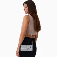 Сумка-клатч вечерняя на магните, на серебристой цепочке, светло-серая