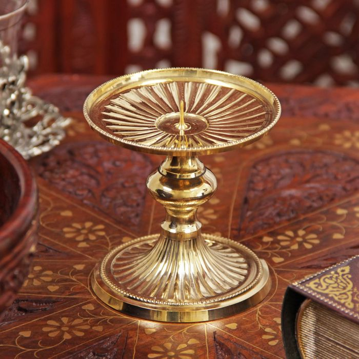 Подсвечник на 1 свечу Подсвечник на 1 свечу "Сцена" латунь 8,3х8х8 см