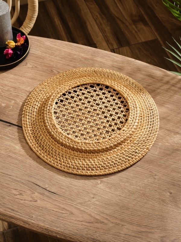 Тарелка плетеная ротанг Тарелка плетеная ротанг "Сетка", 33х33х3 см