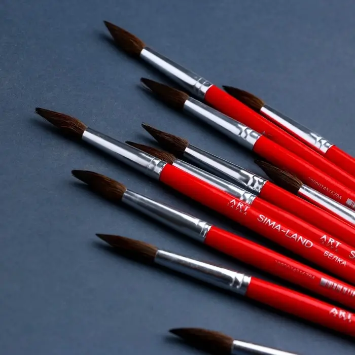 Кисть для рисования из волоса белка круглая № 9 (диаметр обоймы 5 мм; длина ворса 20 мм) Кисть для рисования из волоса белка круглая № 9 (диаметр обоймы 5 мм; длина ворса 20 мм)