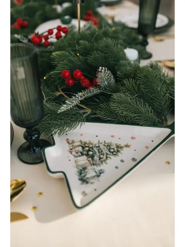 Тарелка новогодняя Доляна &laquo;Приближение чуда&raquo;, 26&times;20&times;3 см, белая