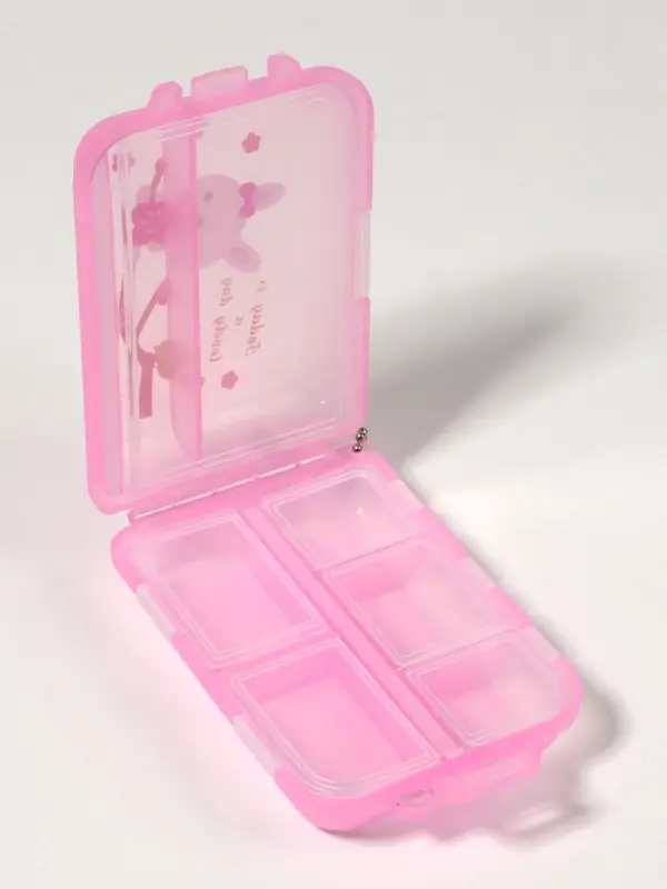 Таблетница с цепочкой, 9.5&times;6.5&times;3 см, 7 секций, МИКС