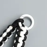 Брелок на карабине "Паракорд" шнур 0,5 см чёрно-белый 14,5х1,8х0,8 см Брелок на карабине "Паракорд" шнур 0,5 см чёрно-белый 14,5х1,8х0,8 см