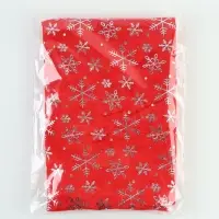 Лоскут для рукоделия, велюр, 150&times;100 см, красный с серебряными снежинками
