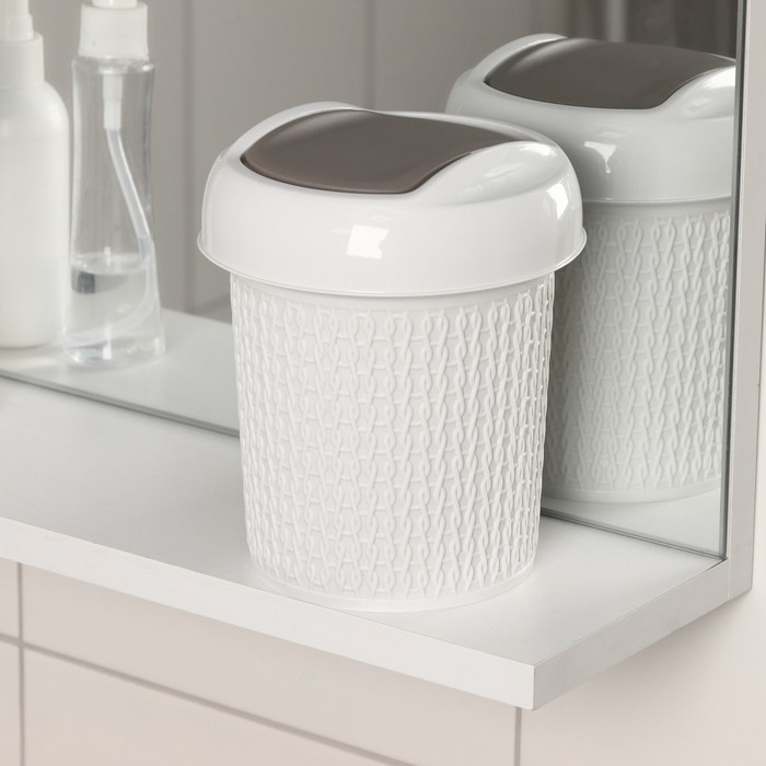 Контейнер для мусора настольный Velvet, 1 л, d=13 см, h=15.5 см, цвет светло-серый Контейнер для мусора настольный Velvet, 1 л, d=13 см, h=15.5 см, цвет светло-серый