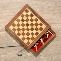 Шахматы магнитные, 20.5&times;20.5&times;3.5 см, дерево шишам