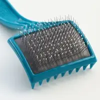 Щётка - пуходёрка большая, основание 68&times;48 мм, мягкая с каплями, бирюзовая