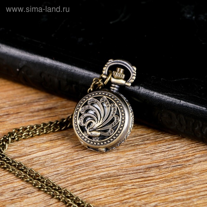 Часы карманные Часы карманные "Павлин", кварцевые, d циферблата-1.8 см, 2.5 х 2.5 см