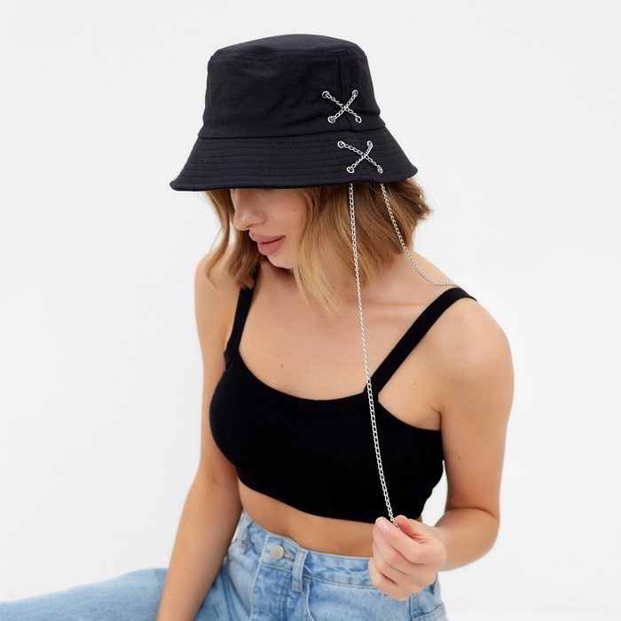 Панама женская MINAKU с цепочкой, цвет черный, р-р 56--58 Панама женская MINAKU с цепочкой, цвет черный, р-р 56--58