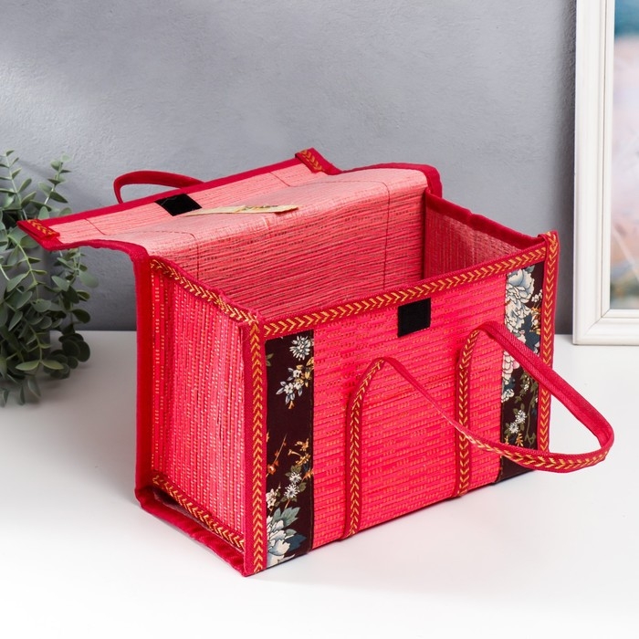 Шкатулка бамбук Шкатулка бамбук "Цветы на чёрном" красная, с ручками 20х15х30 см