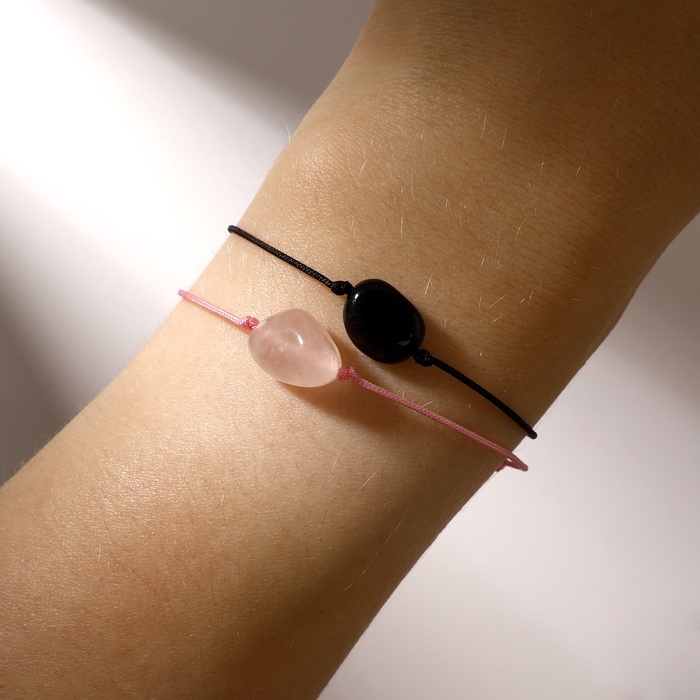 Парные браслеты желаний «Кварц розовый с обсидианом» инь-ян на розовой и чёрной нитях, 11см Парные браслеты желаний «Кварц розовый с обсидианом» инь-ян на розовой и чёрной нитях, 11см