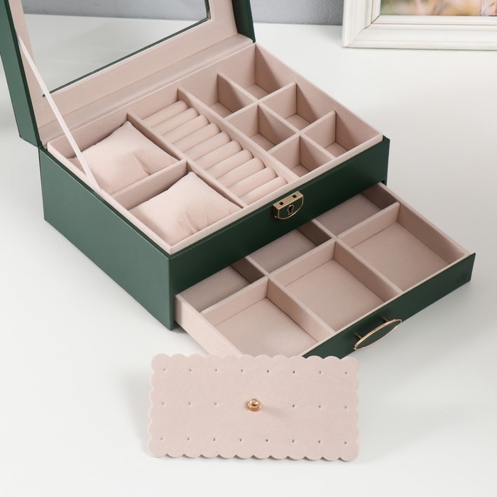 Шкатулка кожзам под часы 2 отделения и бижутерию  Шкатулка кожзам под часы 2 отделения и бижутерию "Кайла" зелёный 17х23х11 см