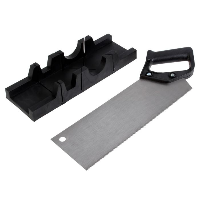 Стусло с ножовкой ТУНДРА, стусло 45 90 135° 300х65 мм, ножовка 300 мм Стусло с ножовкой ТУНДРА, стусло 45 90 135° 300х65 мм, ножовка 300 мм