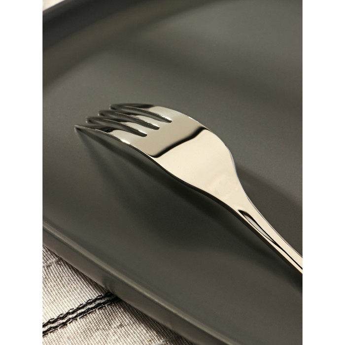 Вилка столовая из нержавеющей стали «Марио», h=20,5 см, цвет серебряный Вилка столовая из нержавеющей стали «Марио», h=20,5 см, цвет серебряный