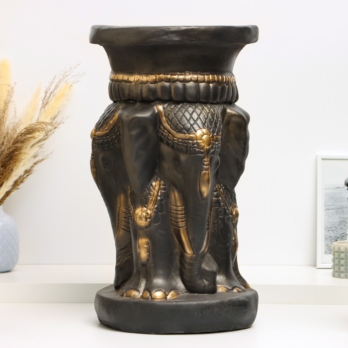 Фигура - подставка Фигура - подставка "Три слона" 28х28х50см, черное золото