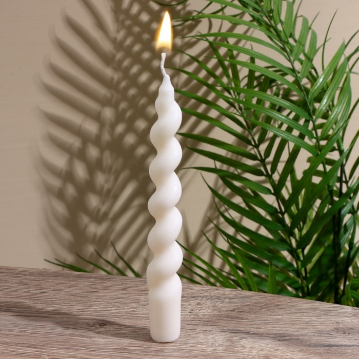 Свеча закрученная 1,9х1,9х18 см, соевый воск Свеча закрученная 1,9х1,9х18 см, соевый воск