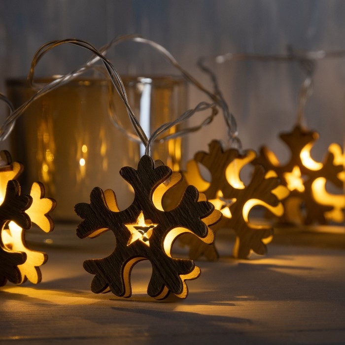 Гирлянда «Нить» 2.5 м с насадками «Снежинка», IP20, прозрачная нить, 10 LED, батарейки AAх2 (нет в комплекте), свечение тёплое белое Гирлянда «Нить» 2.5 м с насадками «Снежинка», IP20, прозрачная нить, 10 LED, батарейки AAх2 (нет в комплекте), свечение тёплое белое