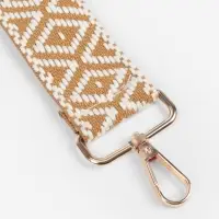 Ручка для сумки &laquo;Ромбы&raquo;, стропа, 135&plusmn;3&times;3.8 см, цвет горчичный, белый