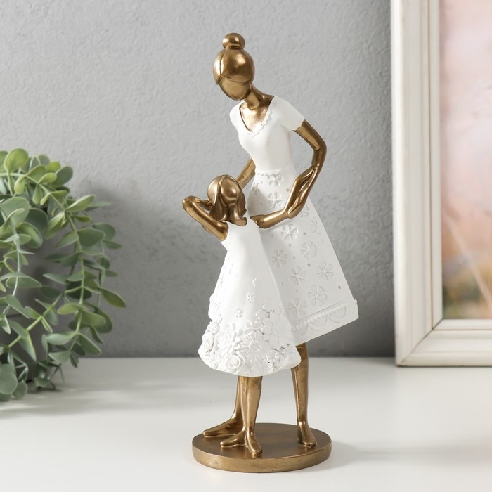 Сувенир полистоун  Сувенир полистоун "Мама с дочкой, в белых платьях с цветами" 9х8,5х23,5 см