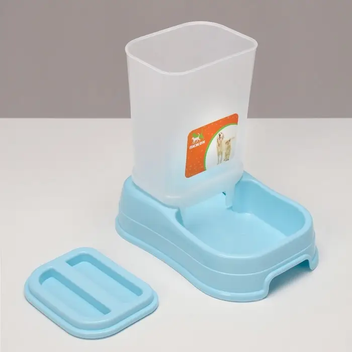 Автокормушка 1,5 л, 23,5 х 16 х 24 см, голубая Автокормушка 1,5 л, 23,5 х 16 х 24 см, голубая