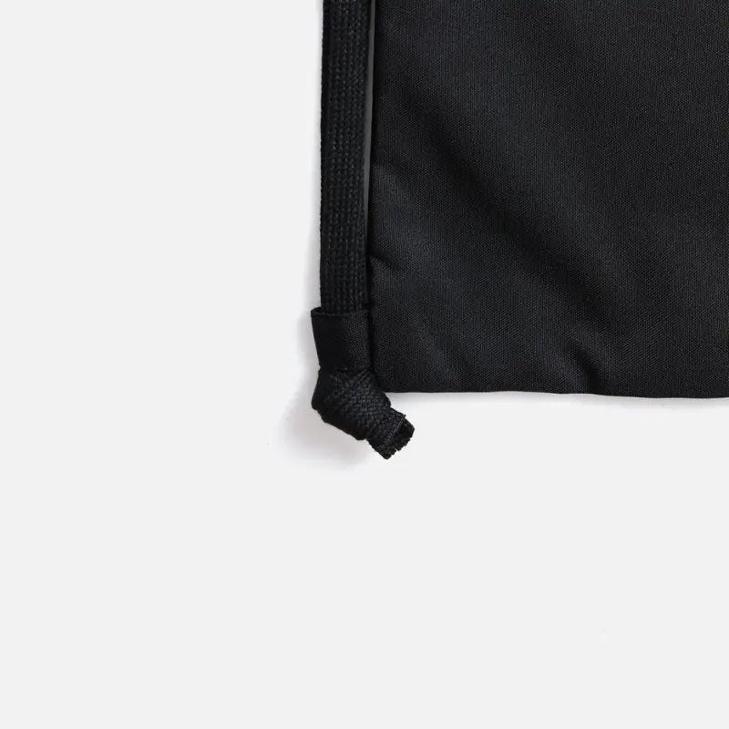 Рюкзак B3, черный с черными лямками Рюкзак B3, черный с черными лямками