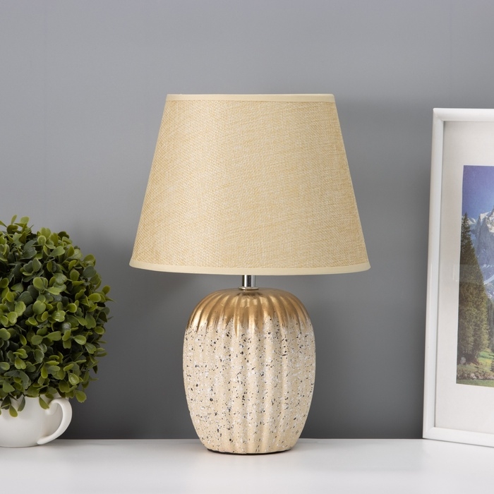 Настольная лампа с абажуром RISALUX «Нике», 1×Е14, 40 Вт, бежевый, 22×22×32 см Настольная лампа с абажуром RISALUX «Нике», 1×Е14, 40 Вт, бежевый, 22×22×32 см