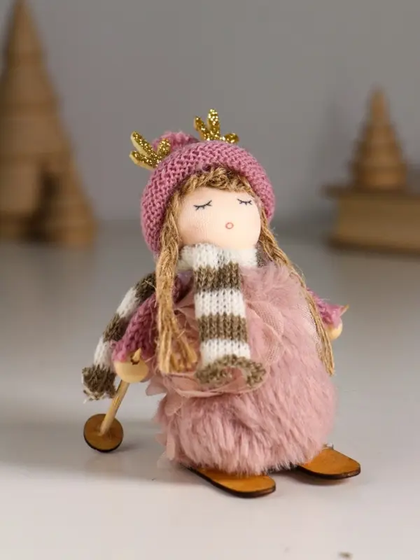 Кукла интерьерная "Малышка в платье зефирки, на лыжах" 5,7х4,2х10 см