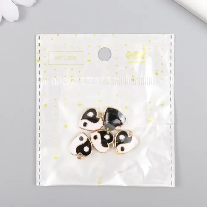 Металлический элемент, декоративная подвеска &laquo;Арт Узор. Сердце инь-ян&raquo;, эмаль, золото, 0.3&times;1.4&times;1.6 см