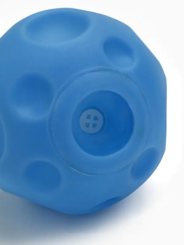 Игрушка пищащая "Мячик" для собак, 6,5 см, голубая
