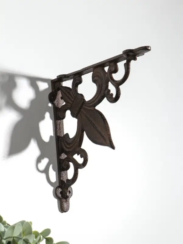 Сувенир чугун уголок "Геральдическая лилия" 19,5х19,5х4,5 см