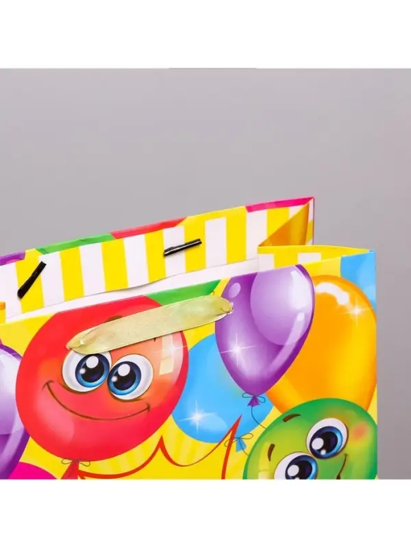 Пакет подарочный ламинированный, упаковка, «Весёлого дня рождения!», ML 23 х 27 х 11.5 см