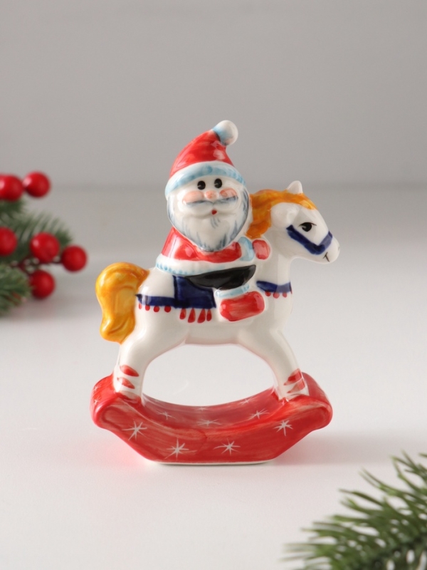 Качалка фарфоровая Качалка фарфоровая "Дед Мороз на единороге", 11 см