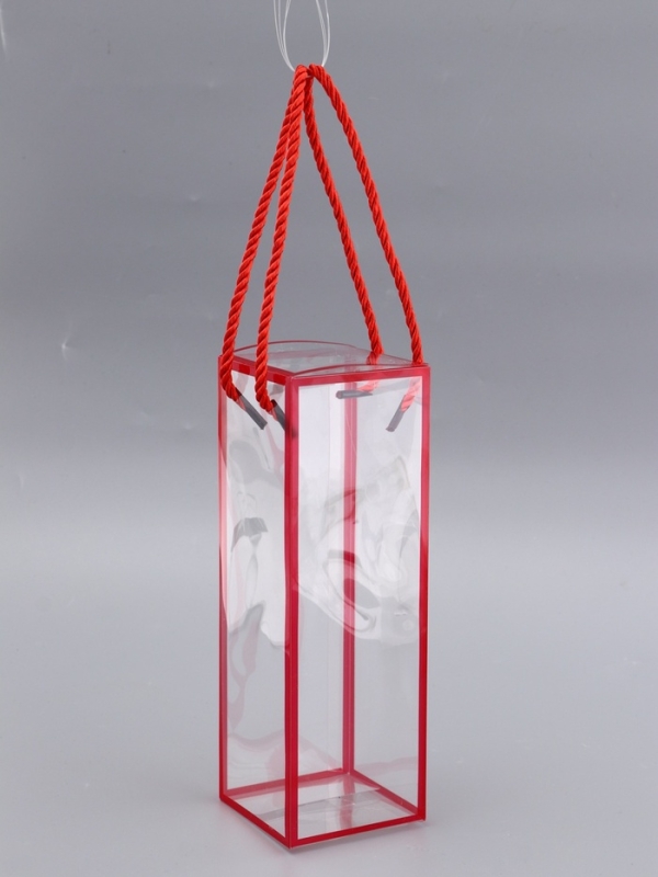 Коробка из PET с ручками, красная, 7 х 7 х 21 см Коробка из PET с ручками, красная, 7 х 7 х 21 см