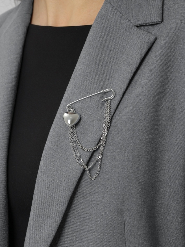 Булавка «Сердце» с цепочками, цвет серебро Булавка «Сердце» с цепочками, цвет серебро