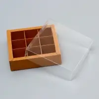 Коробка для 9 конфет, 13.7×13.7×3.5 см