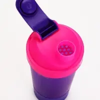 Шейкер спортивный для коктейлей и протеина, с чашей, 500 мл