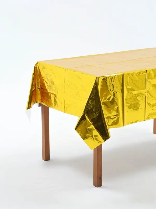 Скатерть "Золото"фольга 137х183 см