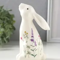 Сувенир керамика "Белый зайка - полевые цветы" 7,3х5,6х12,7 см
