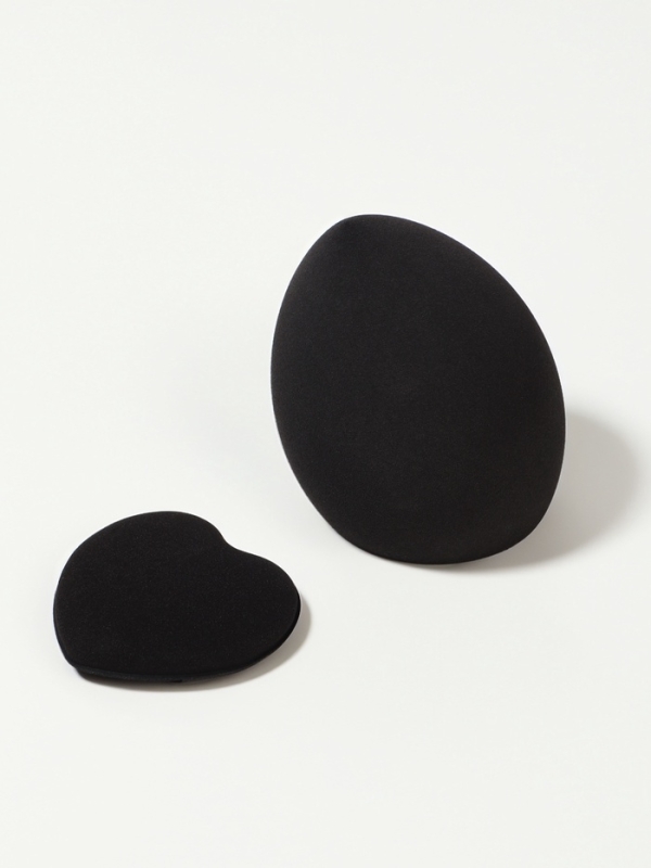 Набор спонжей д/макияжа 2шт: капля, сердце в пласт тубусе латекс черн  QF Набор спонжей д/макияжа 2шт: капля, сердце в пласт тубусе латекс черн  QF