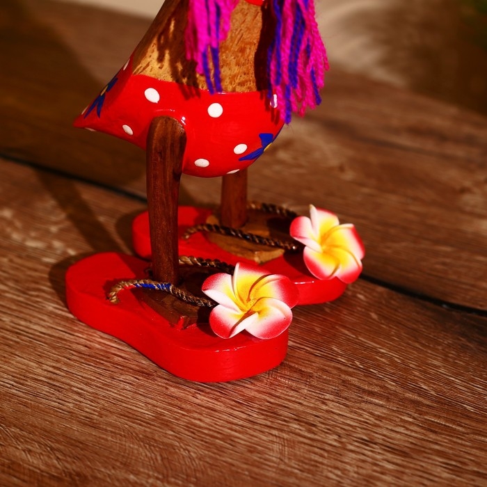 Сувенир Сувенир "Утка на пляже " дерево 25 см